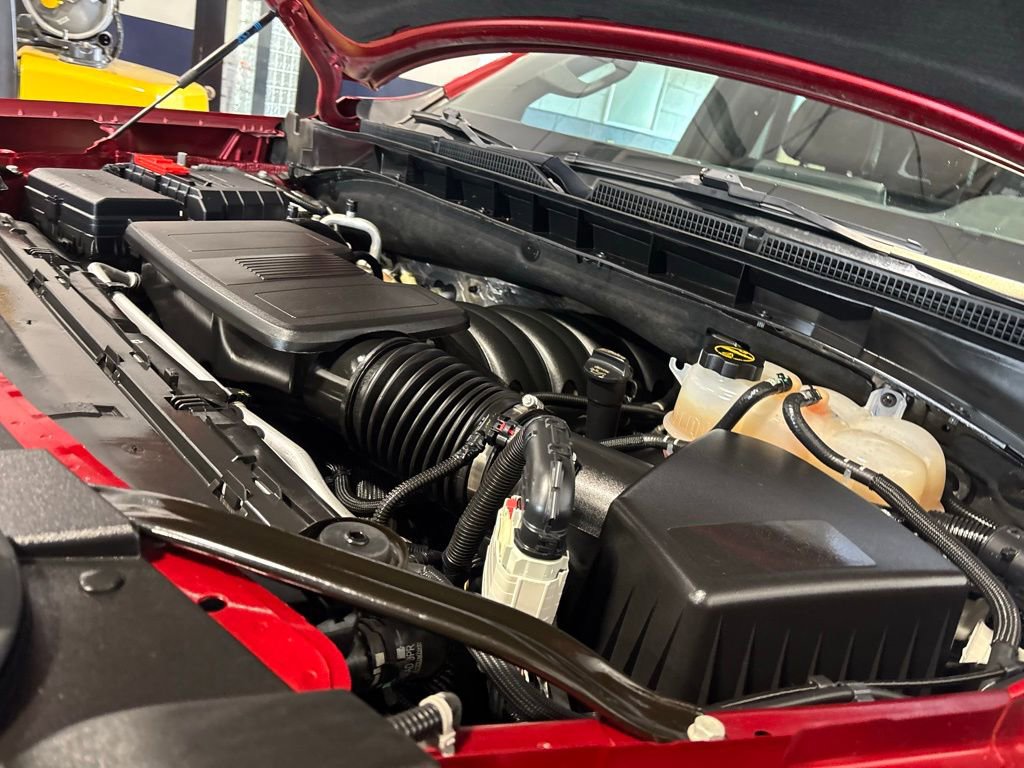 Used 2024 GMC Yukon SLT image 8