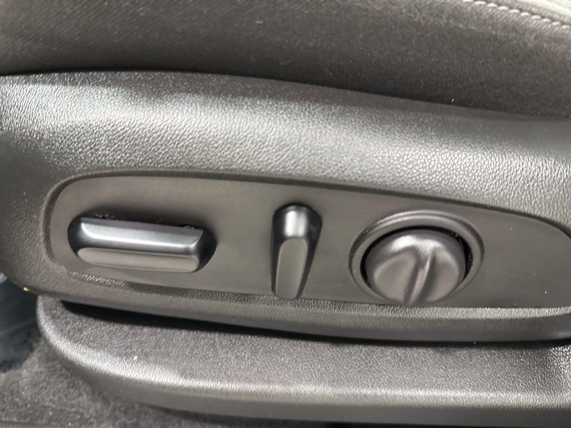 Used 2021 Chevrolet Equinox LT AWD/4WD image 20