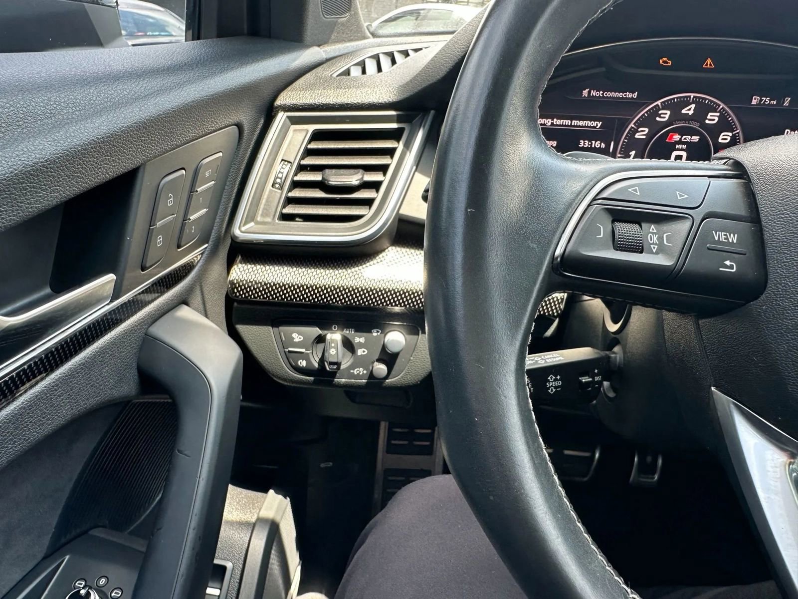 Used 2020 Audi SQ5 Prestige w/ Prestige Package image 28