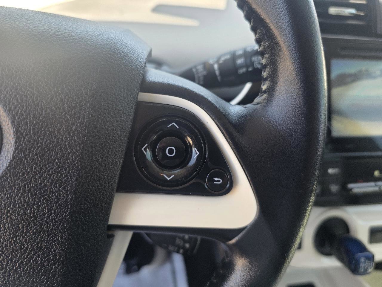 Used 2016 Toyota Prius Four FWD image 13