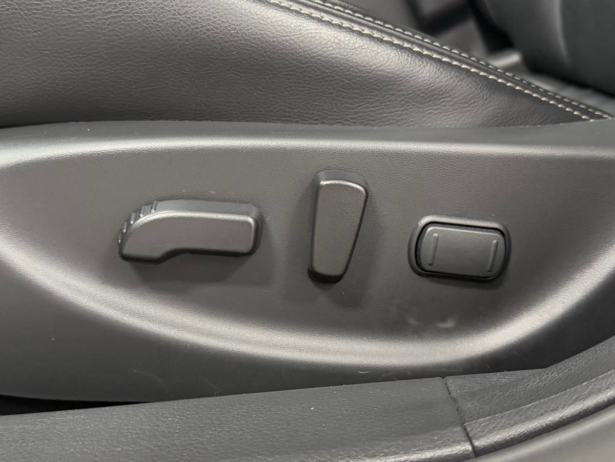 Used 2023 Nissan Maxima SL image 25