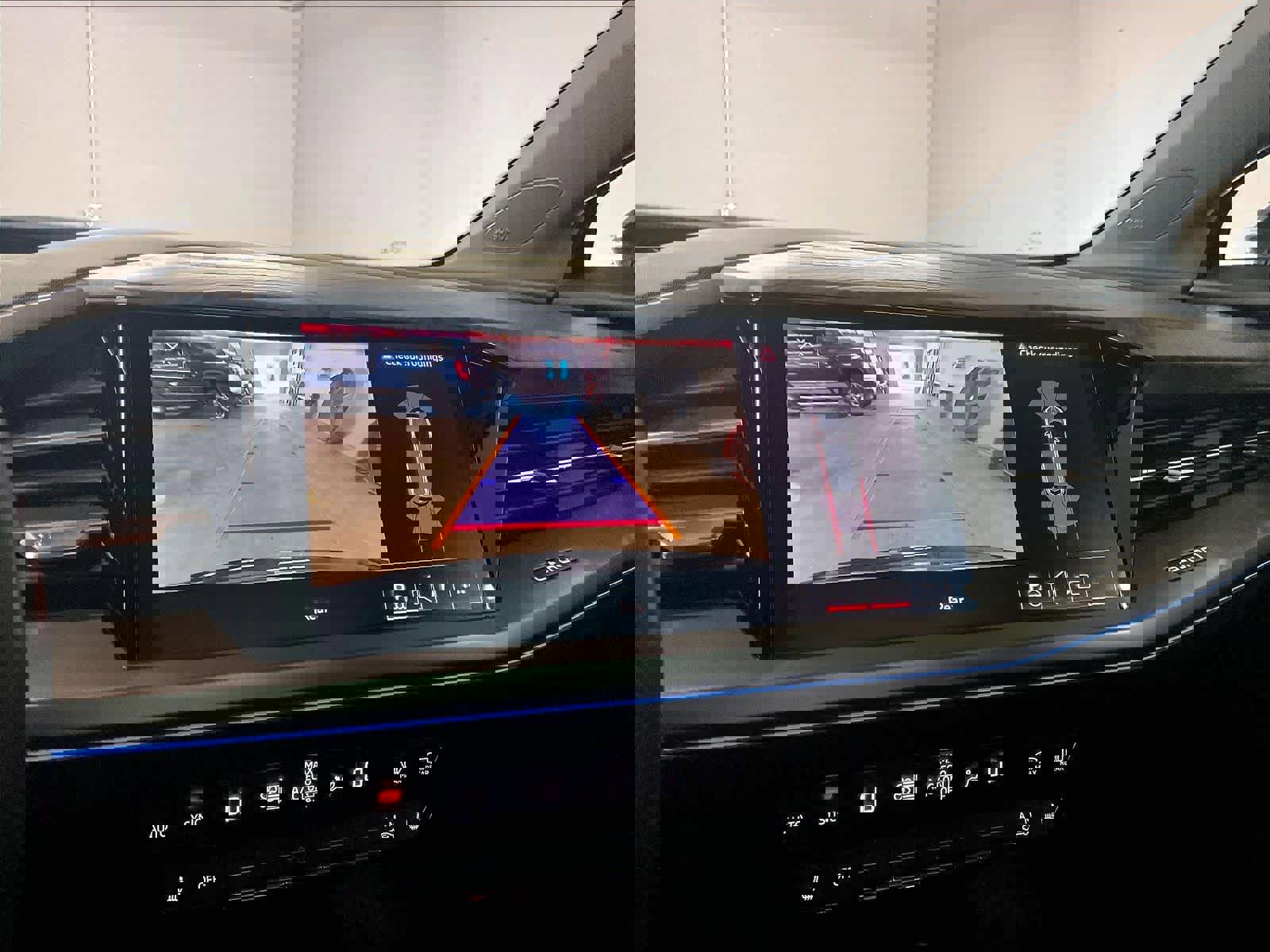 Used 2023 Audi Q4 e-tron Premium Plus w/ Premium Plus image 21