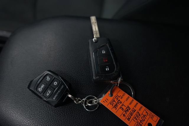 Used 2021 Toyota RAV4 LE image 22
