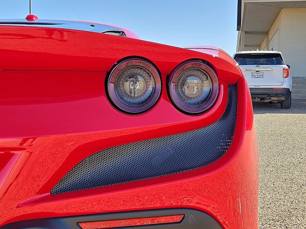 Used 2020 Ferrari F8 Tributo image 15