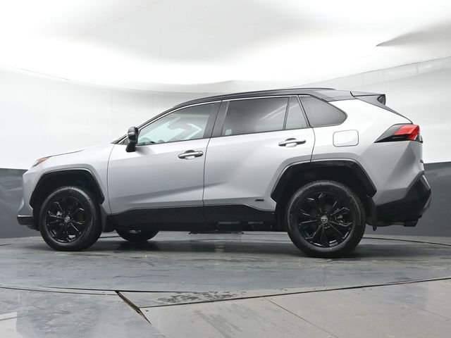 Used 2025 Toyota RAV4 XSE w/ Weather Package AWD/4WD image 31