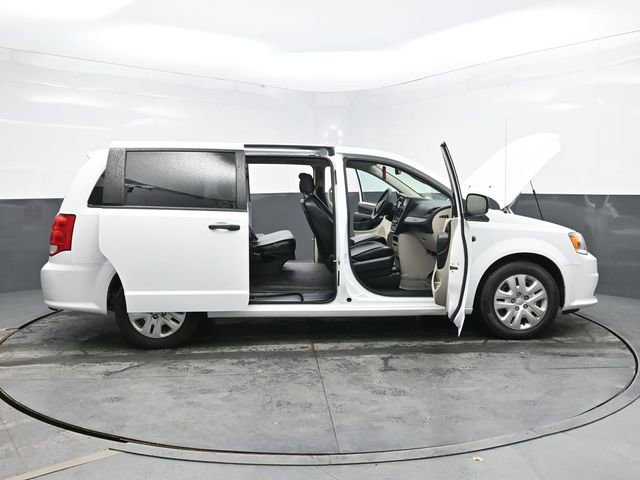 Used 2019 Dodge Grand Caravan SE FWD image 38