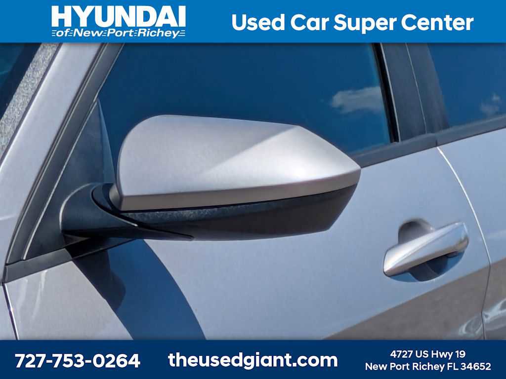 Used 2023 Hyundai Elantra SE image 11