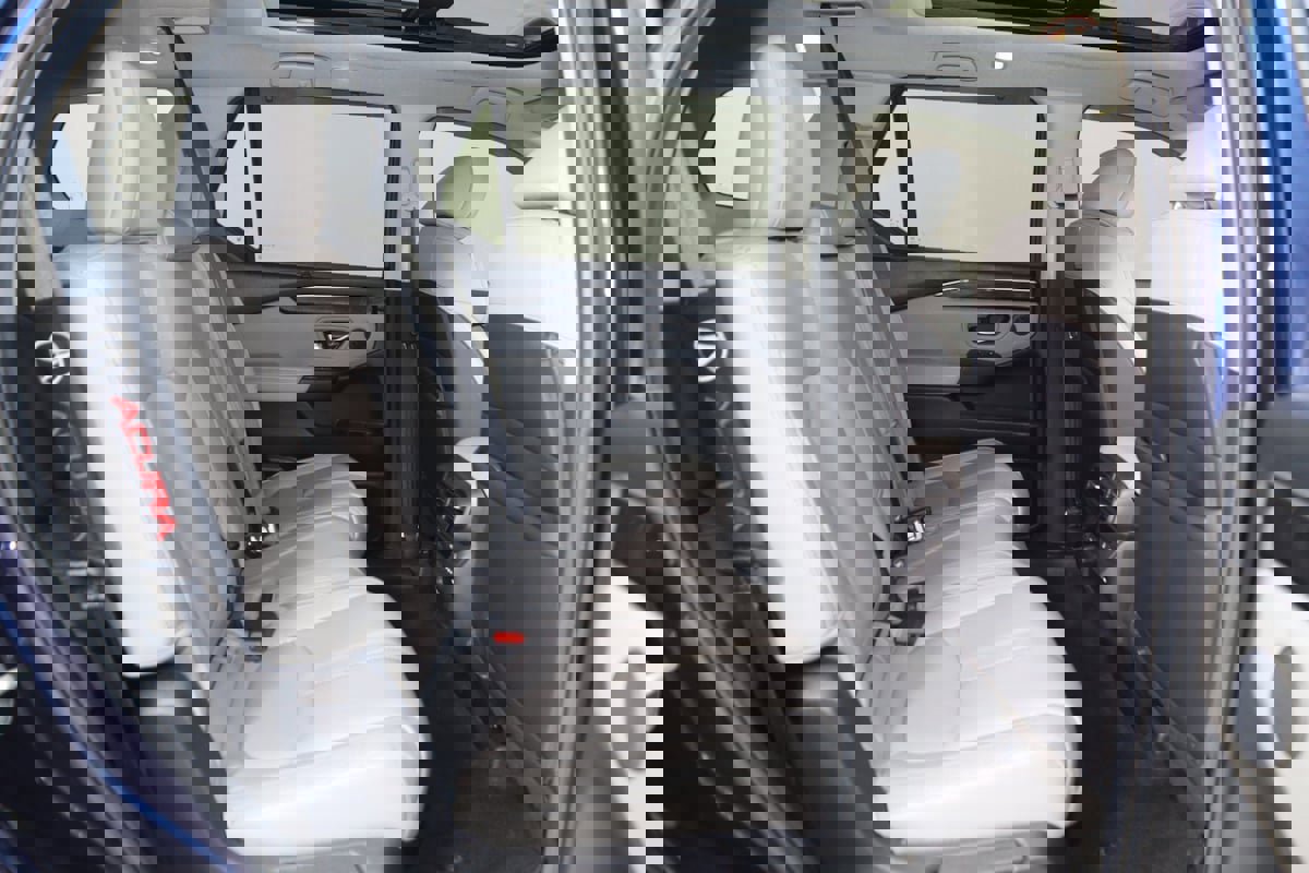 Used 2024 Honda Pilot Touring image 14