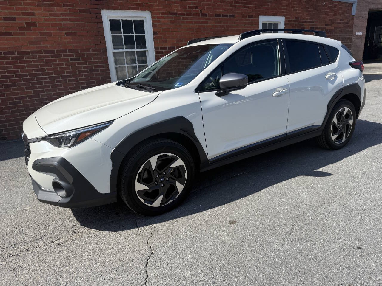 Used 2024 Subaru Crosstrek 2.5i Limited AWD/4WD image 2