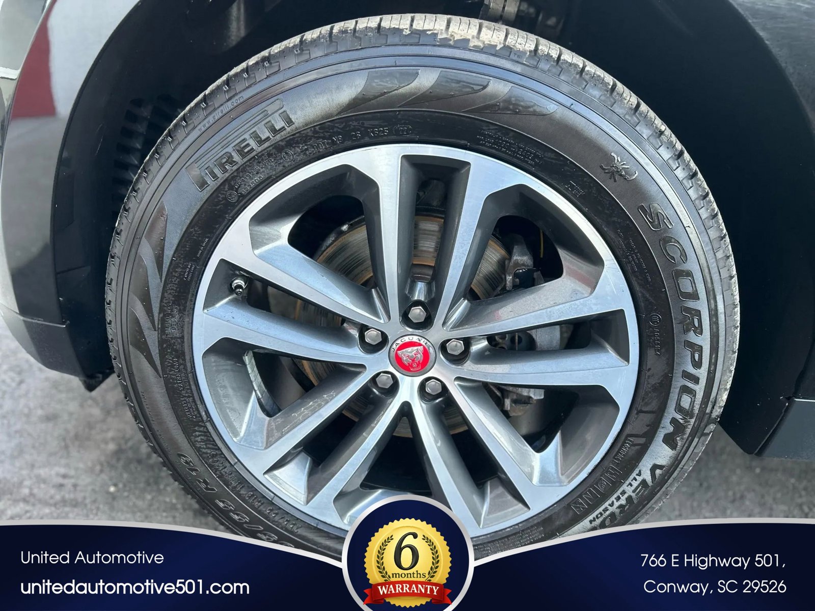 Used 2020 Jaguar F-PACE Premium image 21