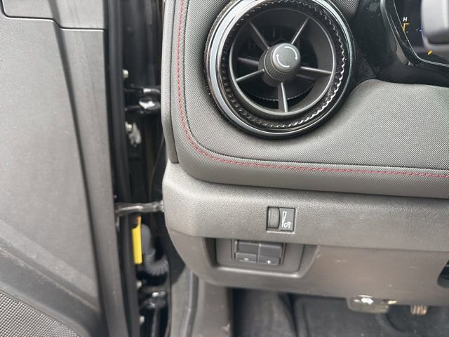 Used 2024 Chevrolet Colorado Z71 w/ Z71 Convenience Package 2 image 25