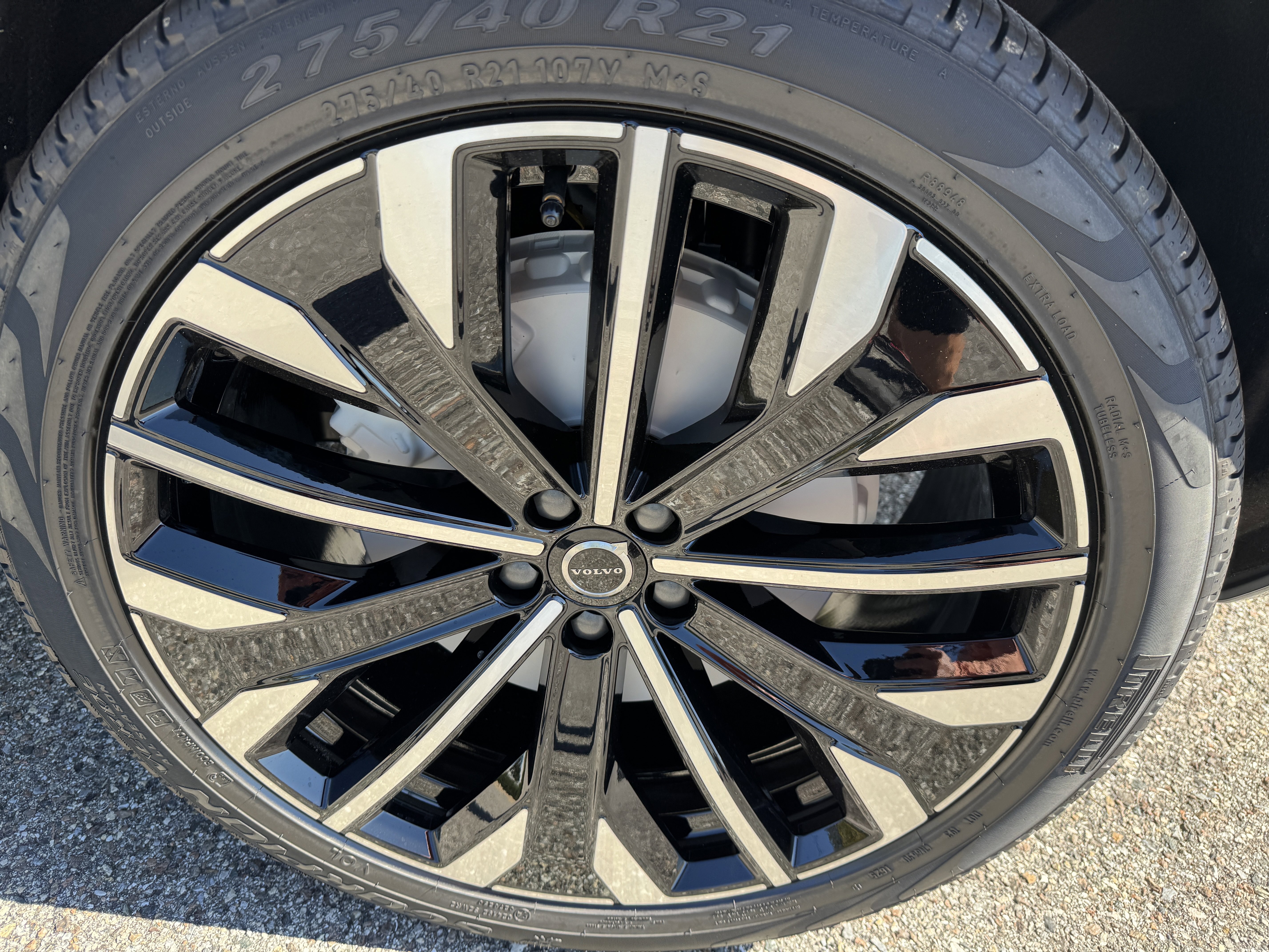 New 2026 Volvo XC90 B6 Plus w/ Protection Package image 33