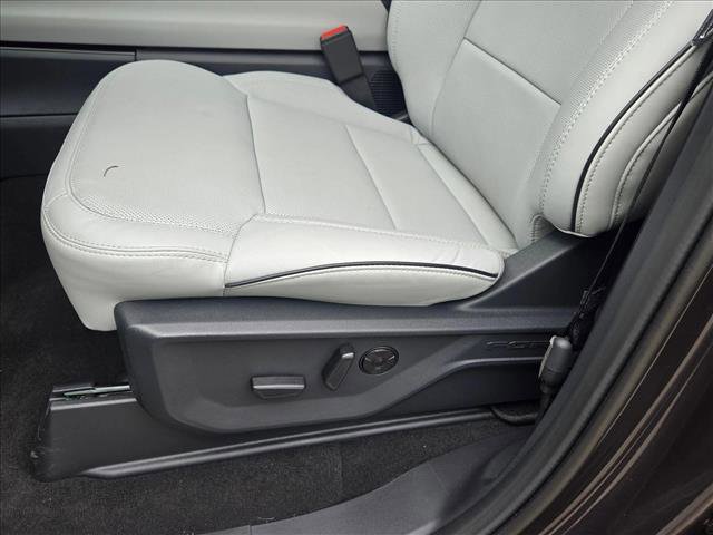 New 2026 Ford Expedition Platinum w/ Platinum Ultimate Package image 4