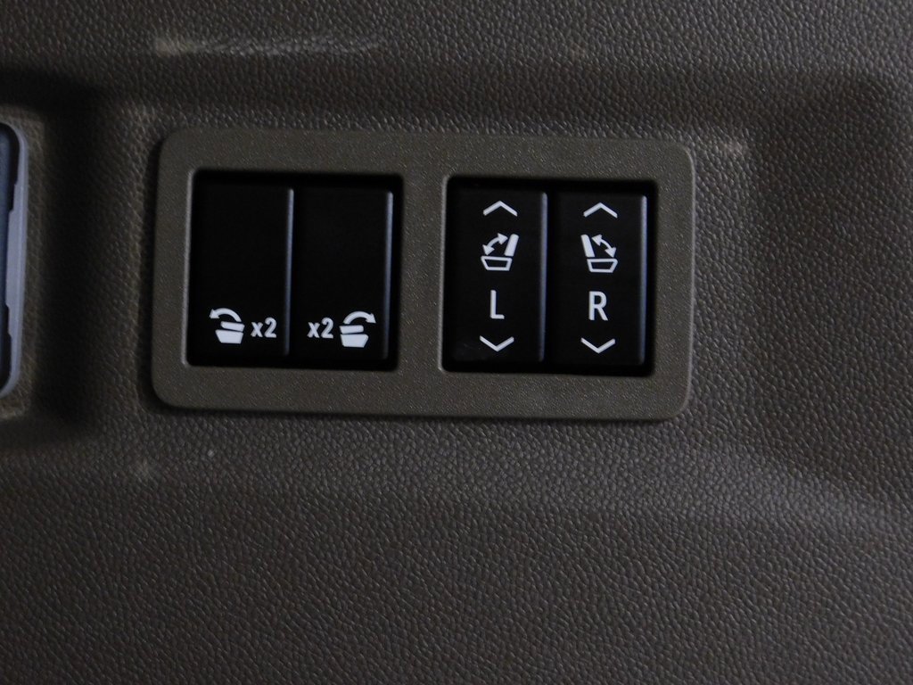 Used 2023 GMC Yukon Denali image 87