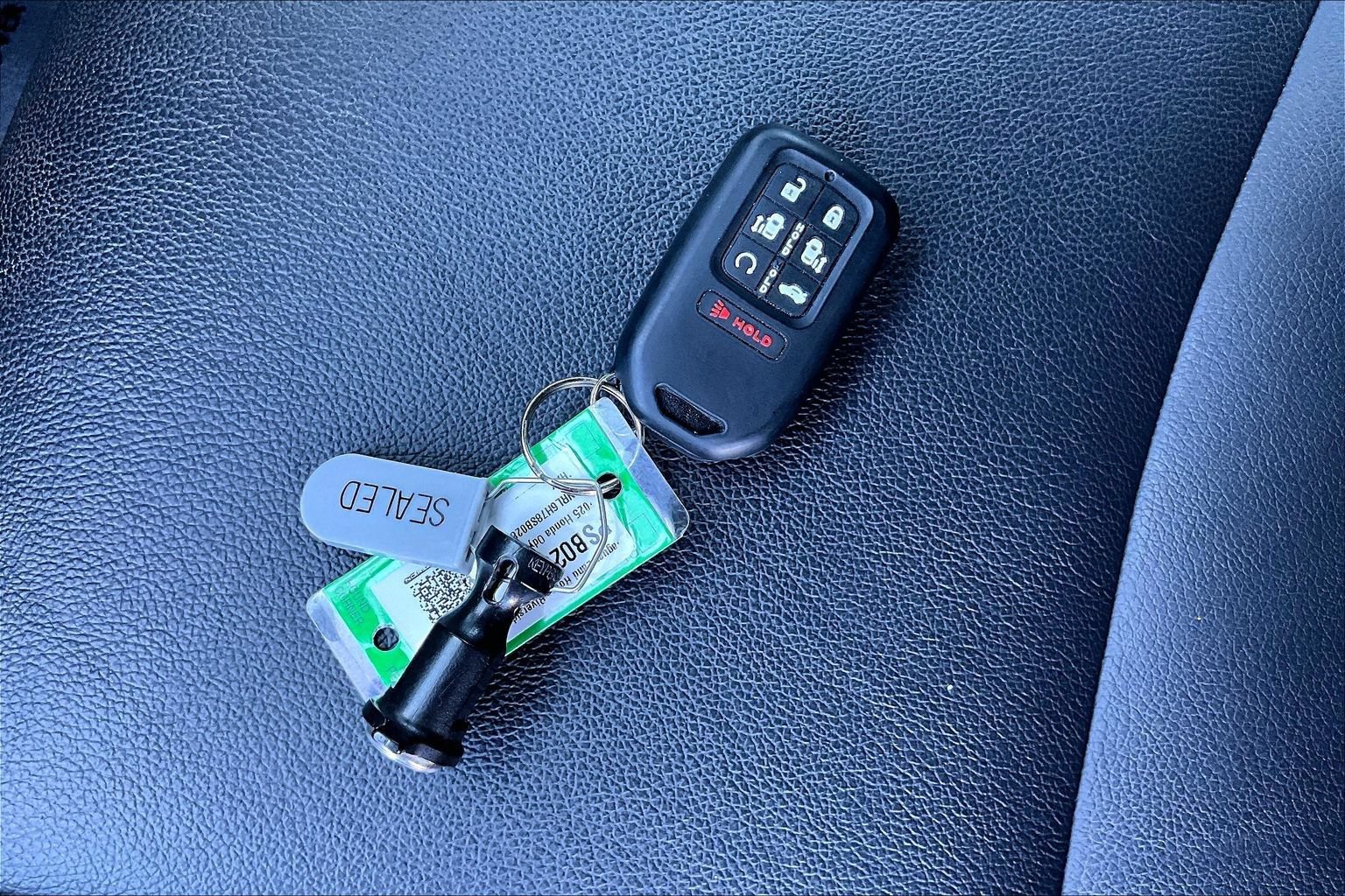 Used 2025 Honda Odyssey Sport-L image 11