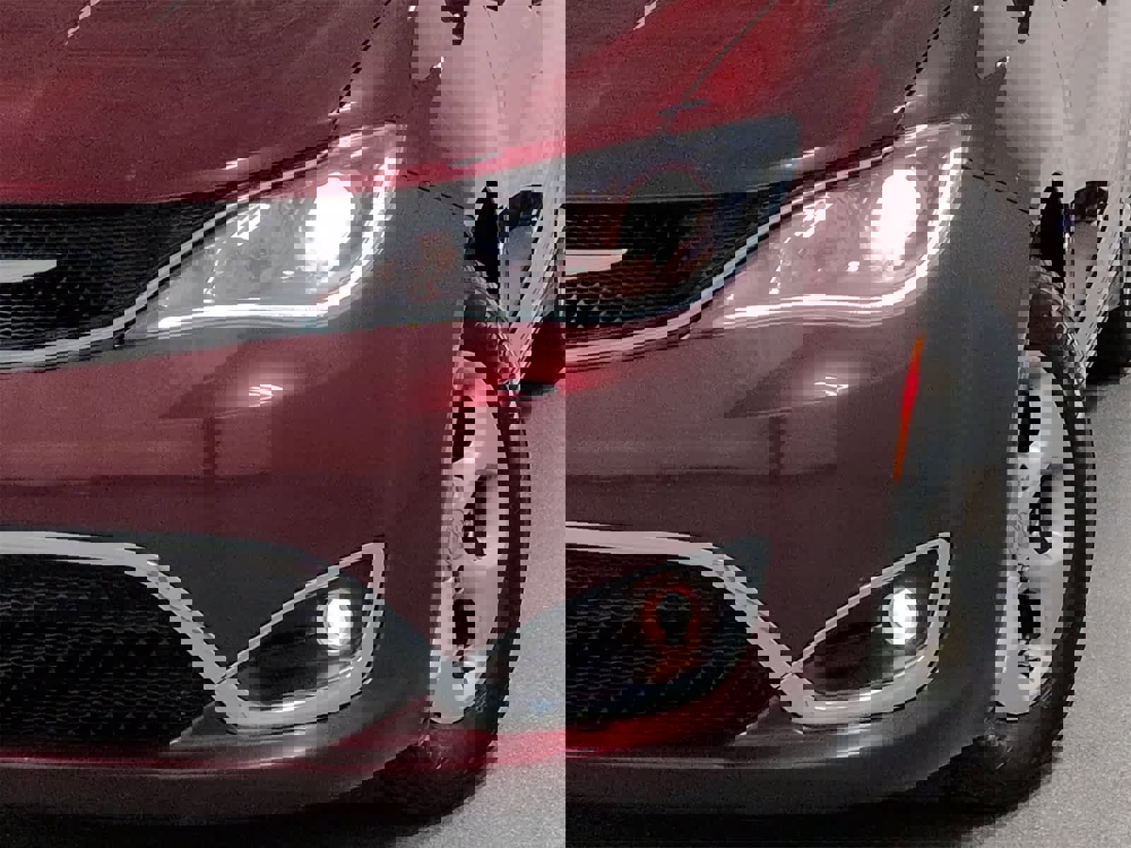 Certified 2017 Chrysler Pacifica Touring-L Plus image 11