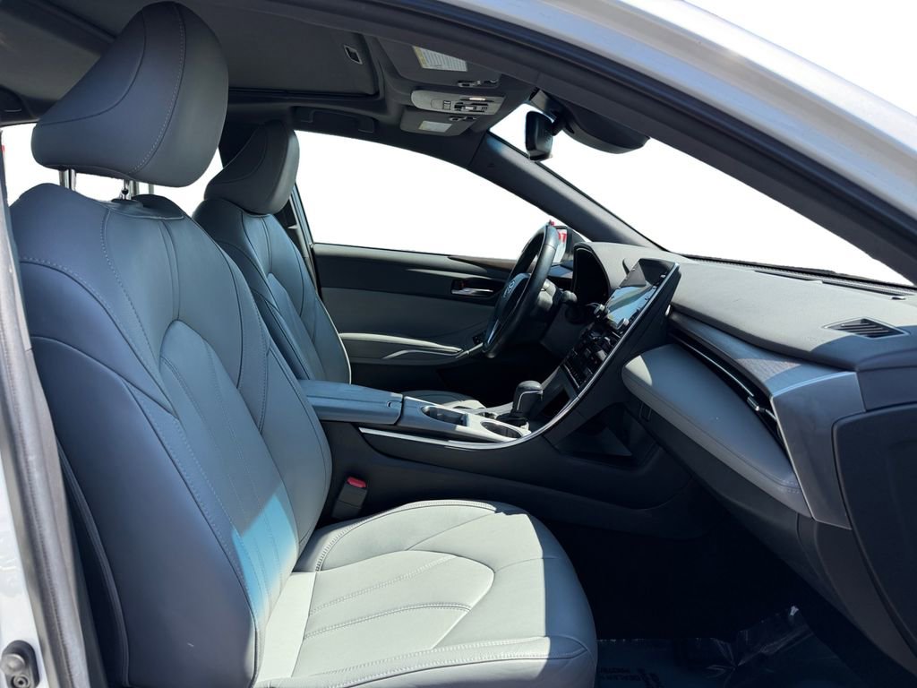 Certified 2020 Toyota Avalon XLE w/ Moonroof Package image 17
