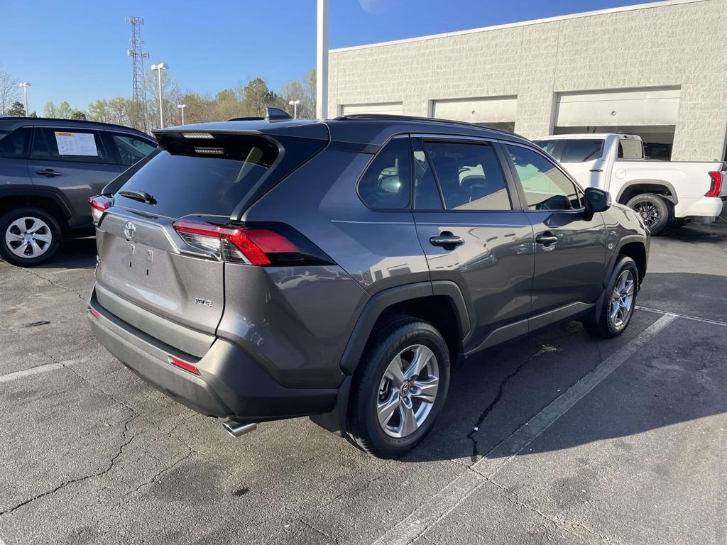 Used 2024 Toyota RAV4 XLE w/ Convenience Package image 10