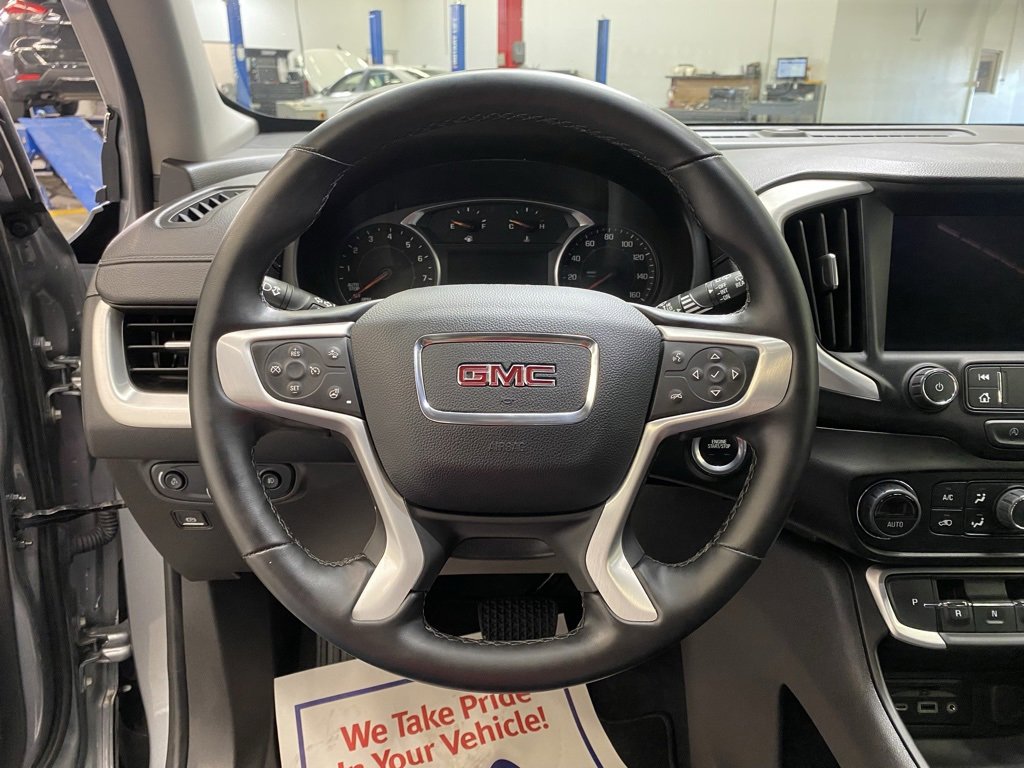 Used 2024 GMC Terrain SLT image 28