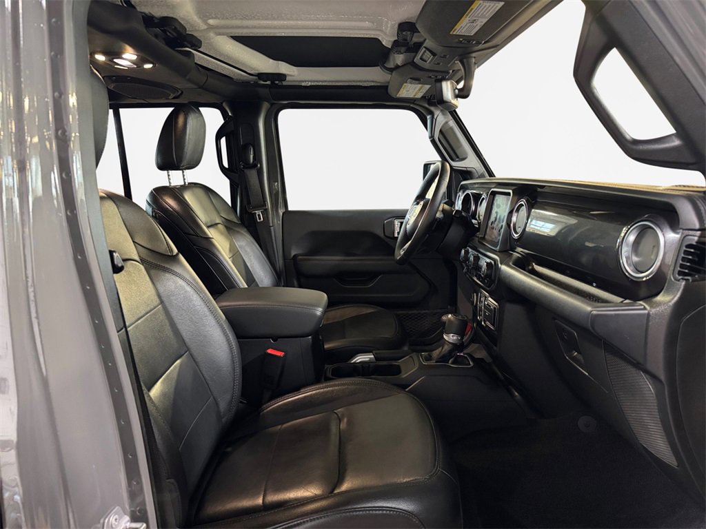 Used 2020 Jeep Wrangler Unlimited Sahara image 26