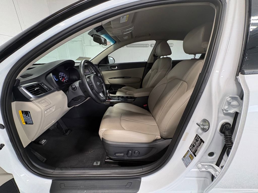 Used 2016 Kia Optima EX image 17
