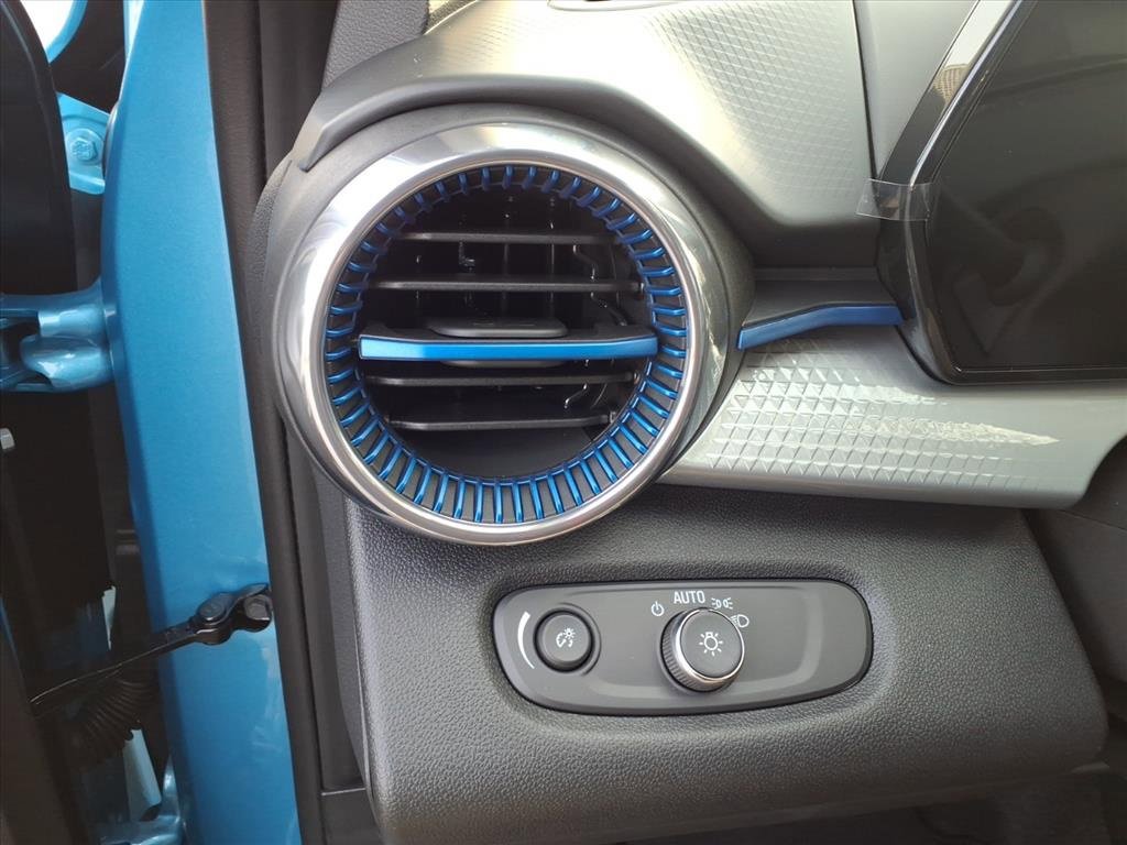 New 2026 Chevrolet Trax LT image 27