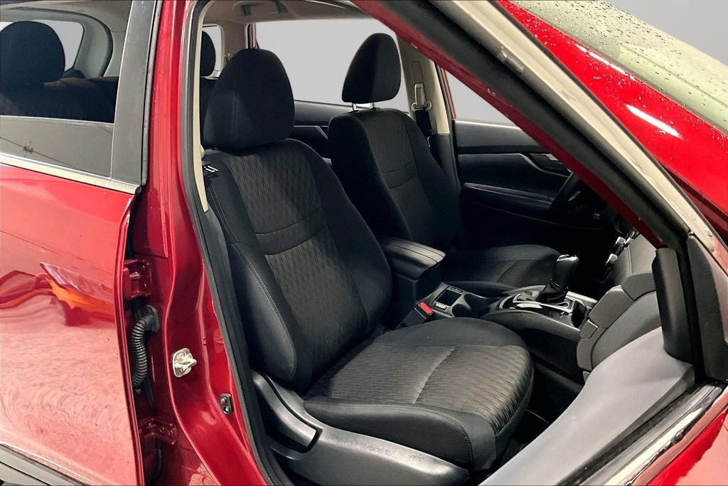 Used 2020 Nissan Rogue S AWD/4WD image 28