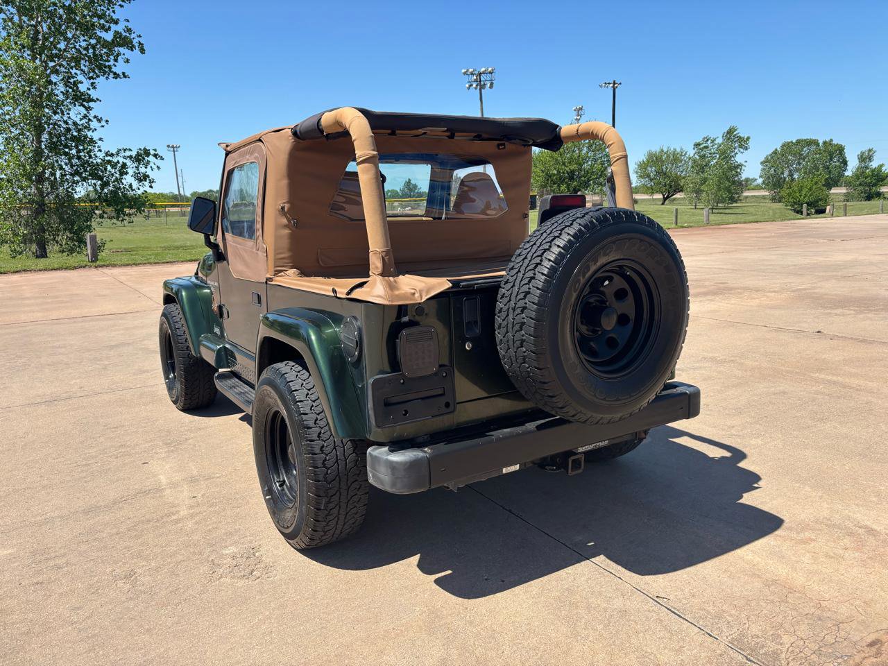 Used 1998 Jeep Wrangler Sahara AWD/4WD image 7