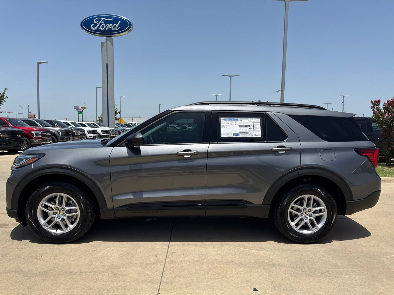 New 2026 Ford Explorer Active AWD/4WD image 2