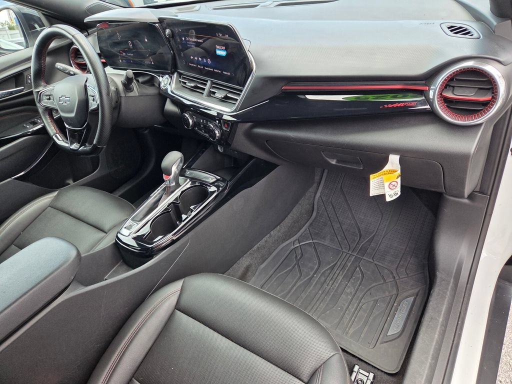 Used 2025 Chevrolet Trax RS w/ Driver Confidence Package FWD image 16