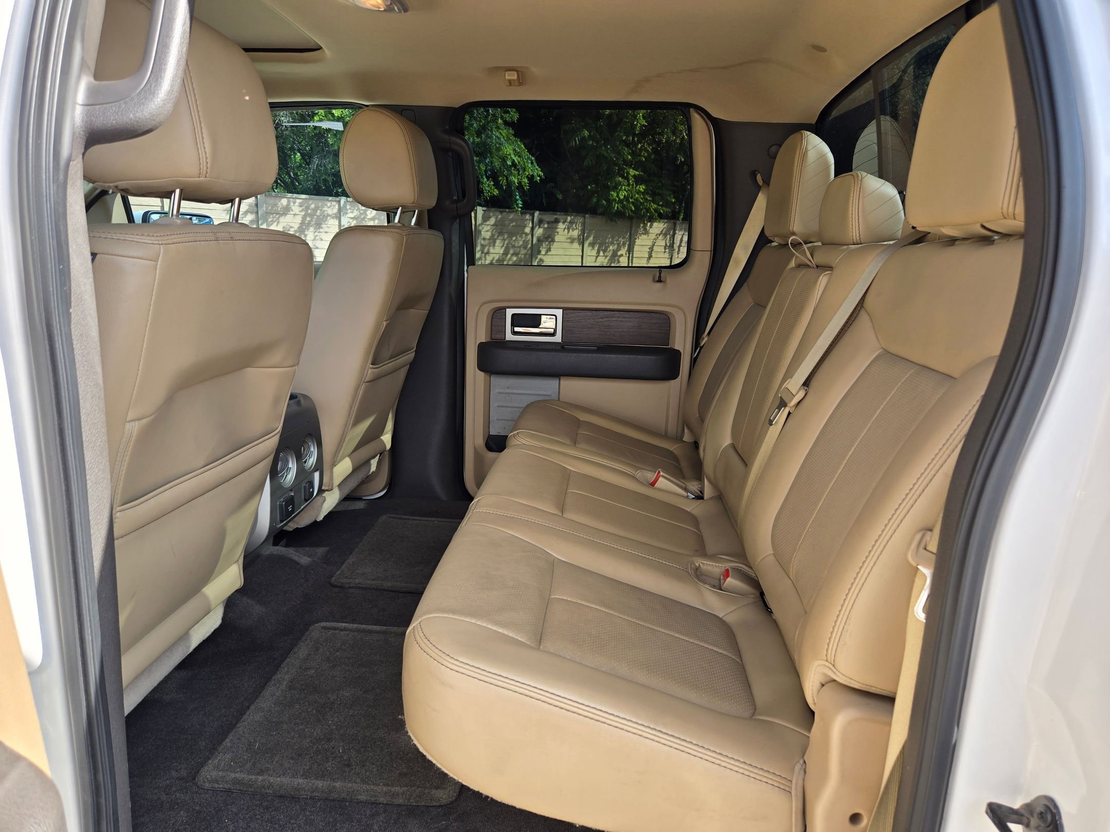 Used 2014 Ford F150 Lariat w/ Equipment Group 501A Mid RWD image 13