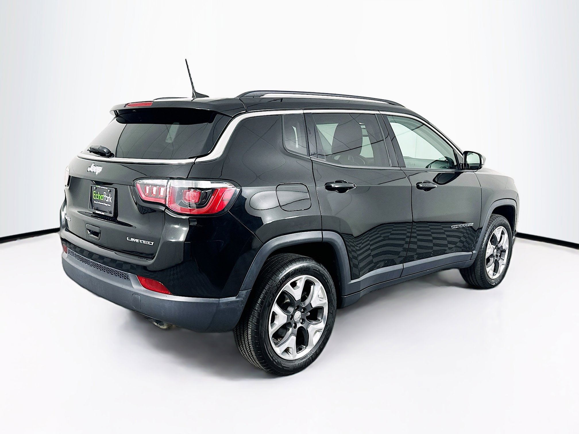 Used 2019 Jeep Compass Limited image 9