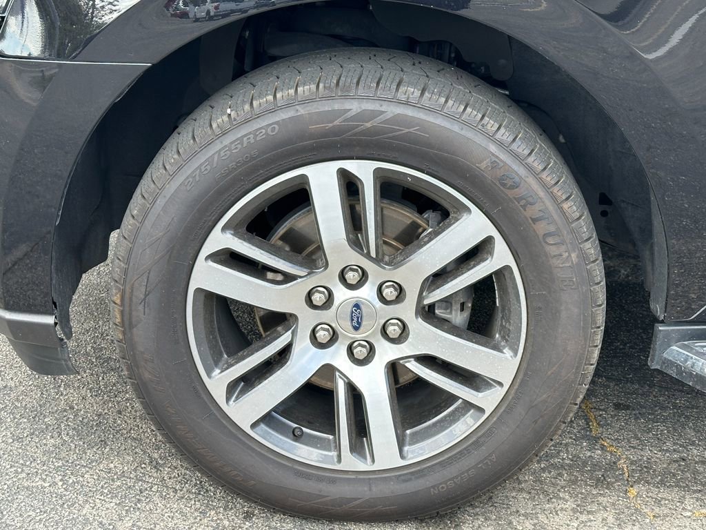 Used 2022 Ford Expedition Limited RWD image 13