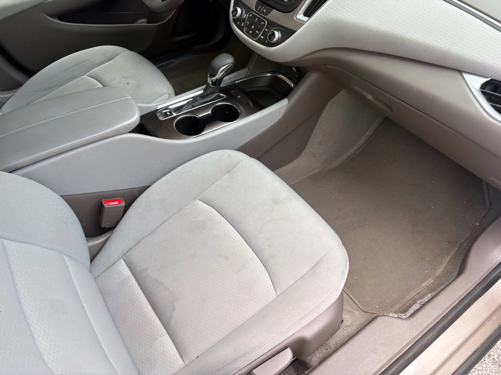 Used 2023 Chevrolet Malibu LT FWD image 27