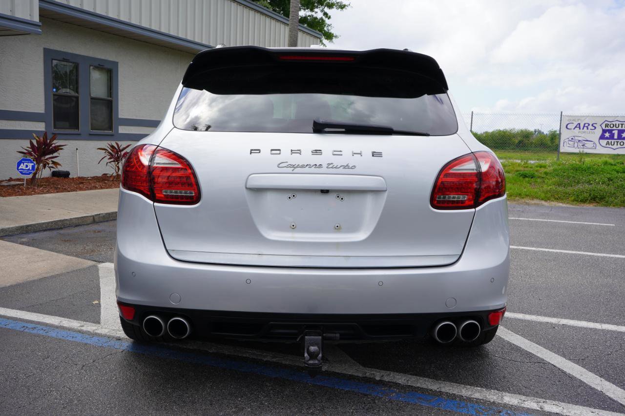 Used 2011 Porsche Cayenne Turbo AWD/4WD image 5