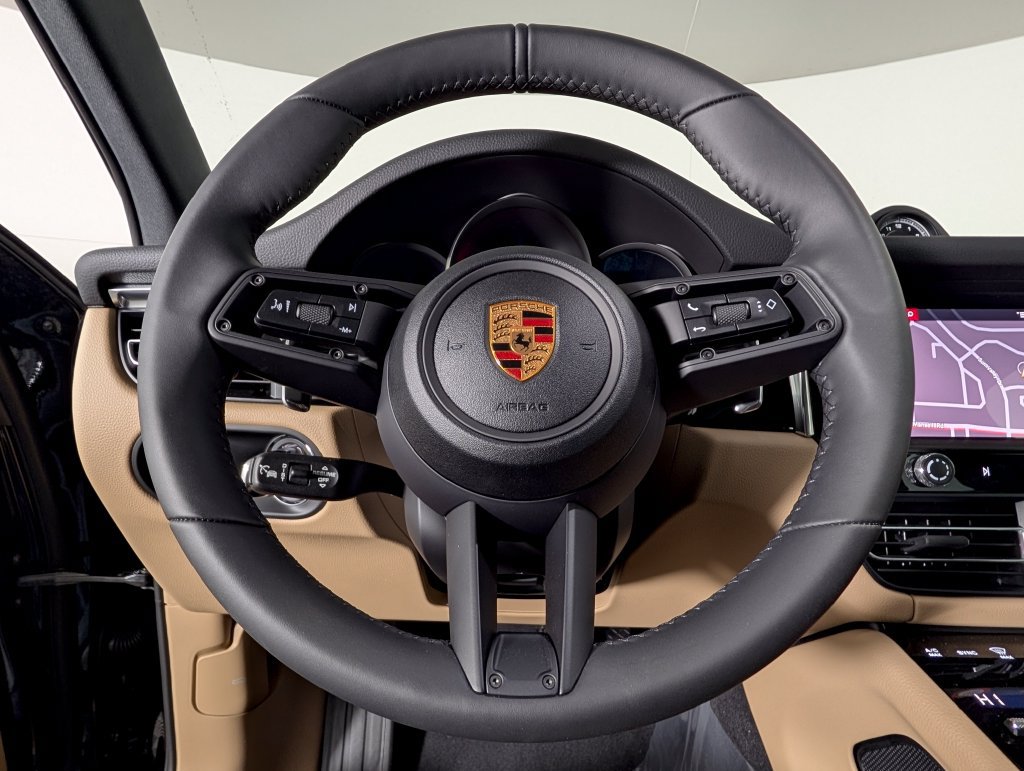 New 2026 Porsche Macan AWD/4WD image 36