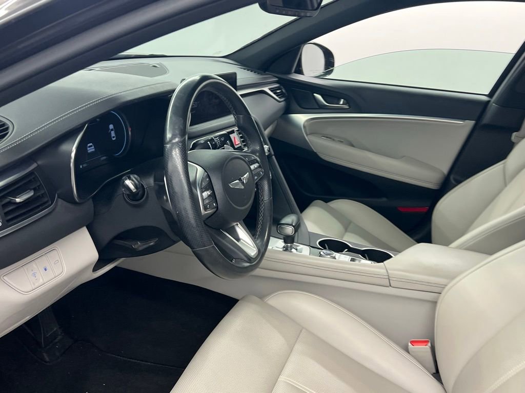 Used 2023 Genesis G70 2.0T image 9