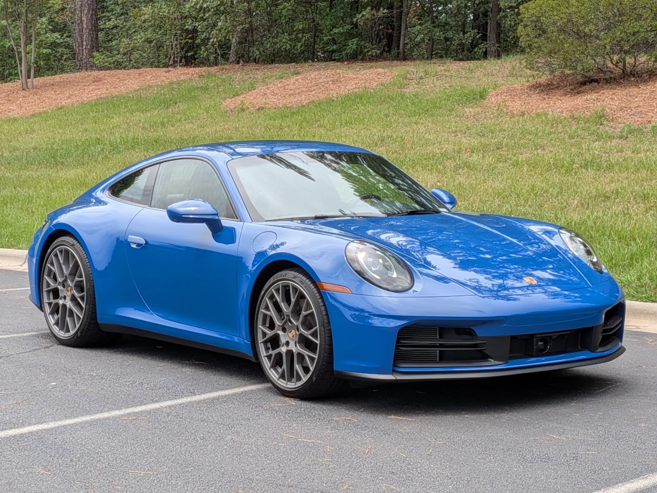 Certified 2025 Porsche 911 Carrera RWD image 32