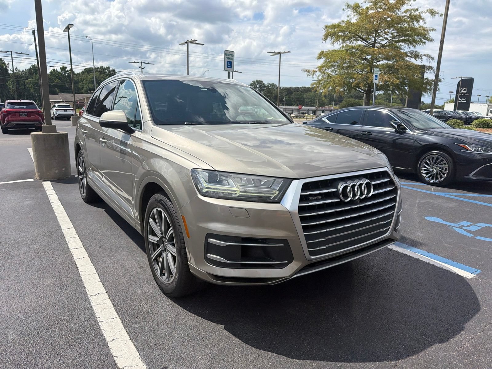 Used 2017 Audi Q7 3.0T Premium Plus w/ Premium Plus Package AWD/4WD image 1