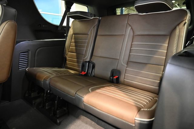 New 2026 GMC Yukon XL Denali Ultimate AWD/4WD image 14