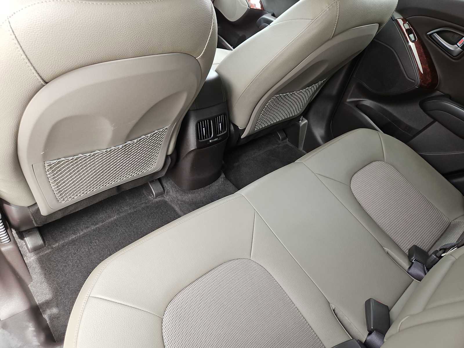 Used 2014 Hyundai Tucson SE image 19