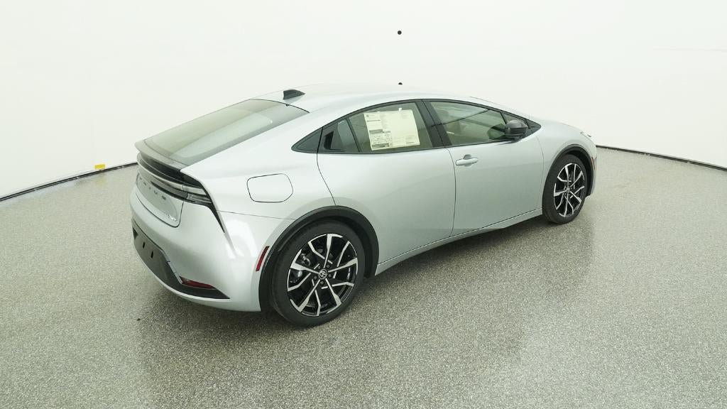 New 2026 Toyota Prius Plug-In Hybrid FWD image 9
