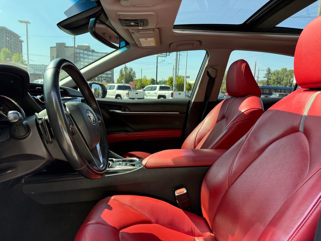 Used 2018 Toyota Camry XSE FWD image 12