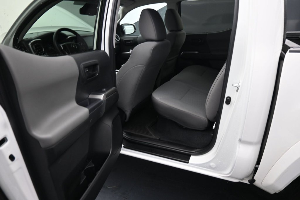 Used 2023 Toyota Tacoma SR5 AWD/4WD image 21