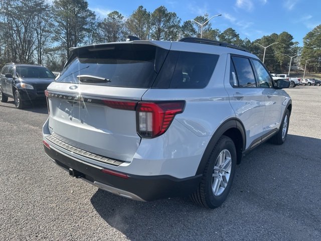 New 2026 Ford Explorer Active w/ Active Comfort Package image 3