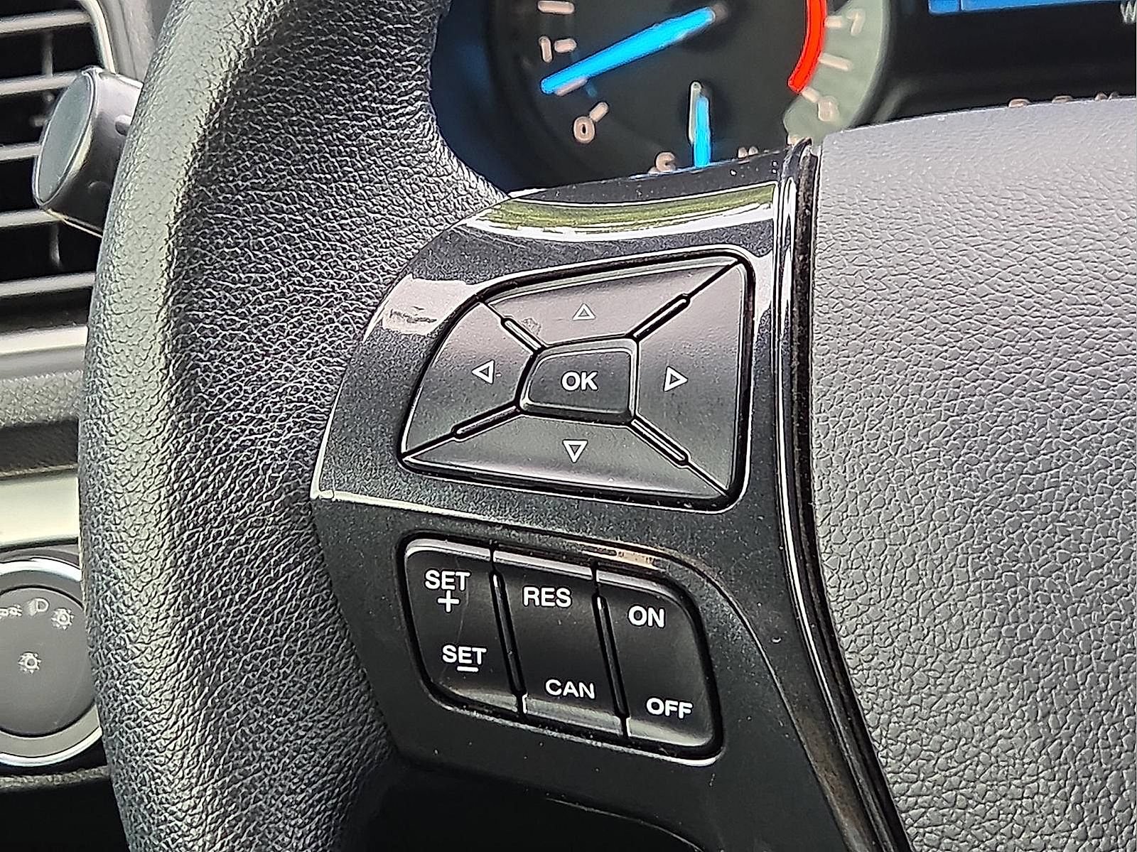 Used 2018 Ford Explorer XLT FWD image 20