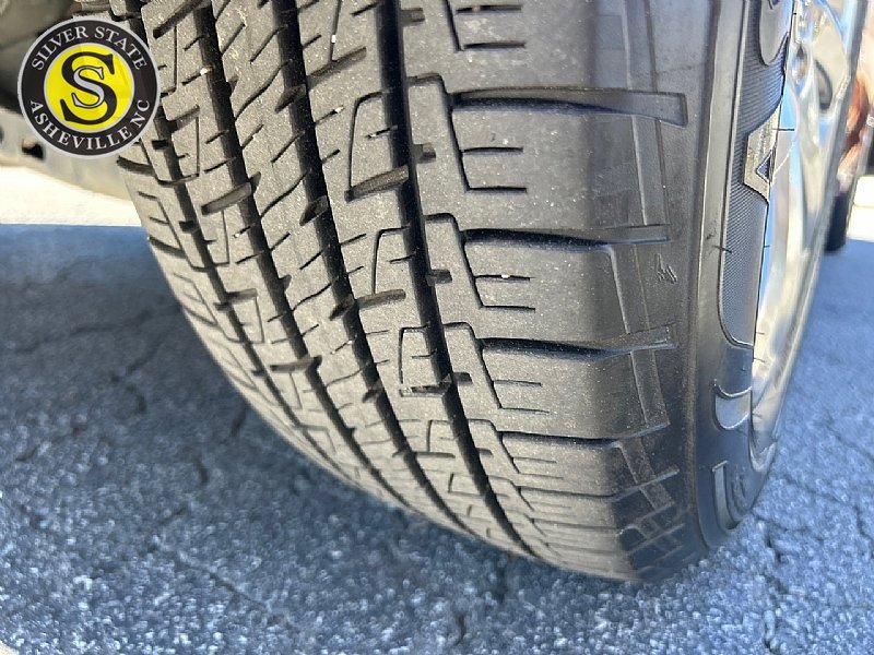 Used 2019 Buick Envision Essence FWD image 10