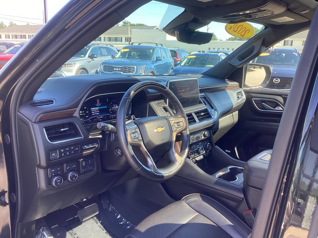 Used 2024 Chevrolet Tahoe High Country w/ Advanced Technology Package AWD/4WD image 17