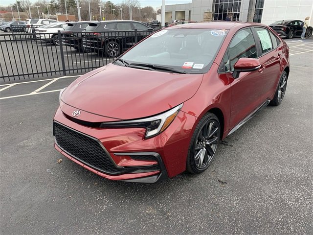 Used 2025 Toyota Corolla SE image 4