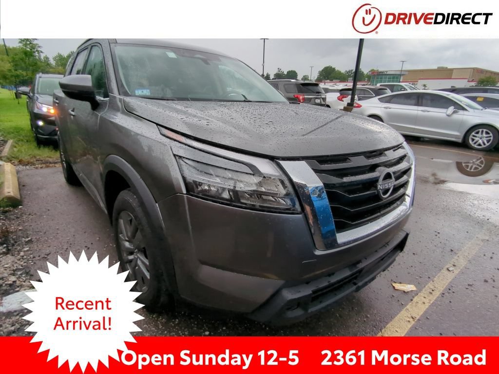 Used 2024 Nissan Pathfinder SV FWD image 1